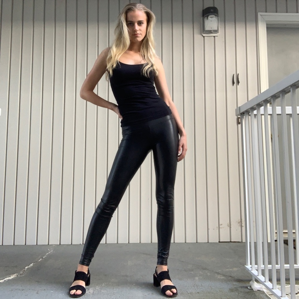 Aritzia original black leather skinny leggings